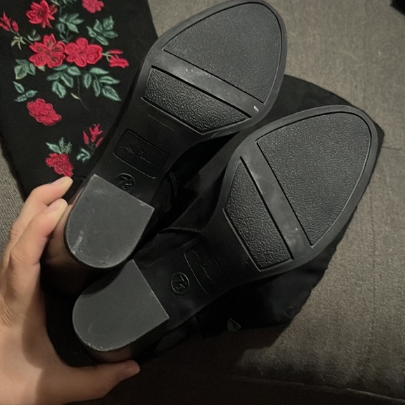 Lily Edelman boots - Picture 2 of 4